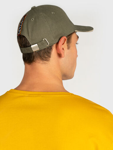 Baseball cap with logo - 5