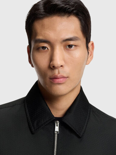 Transitional jacket with a classic collar - 5