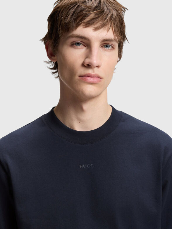 Oversized T-shirt with oval neckline - 4