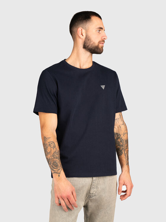 Тъмносиня тениска с овално деколте - 1