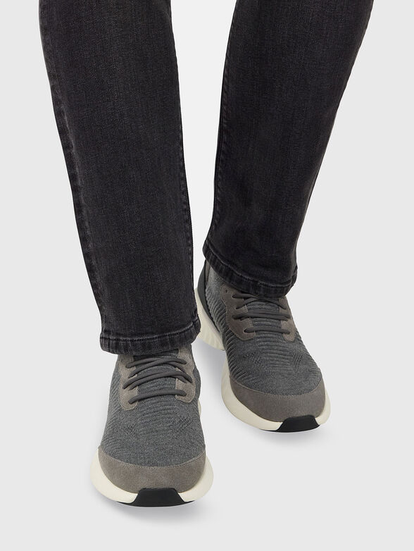 Grey sports shoes - 2