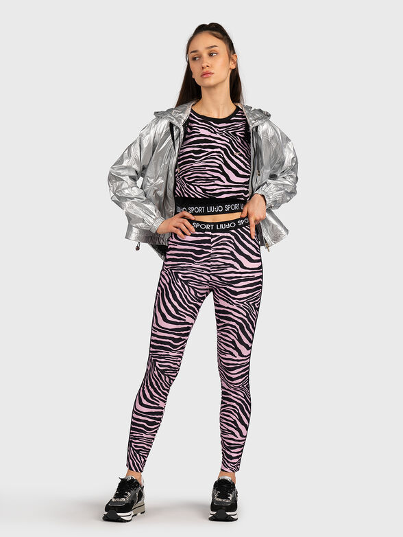 Short T-shirt with animal print - 2