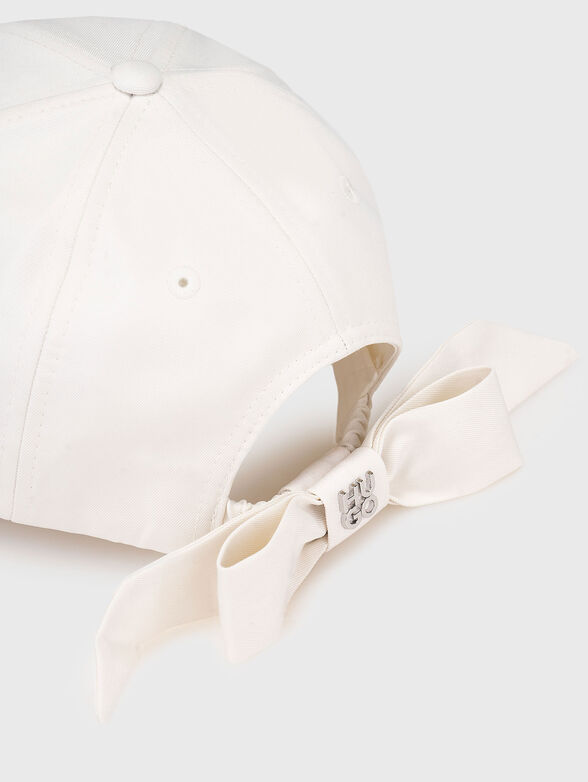 Baseball cap with accent ribbon - 5