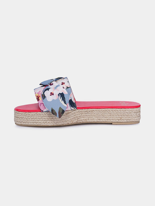 Floral slippers with a bow - 4
