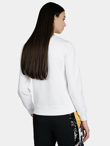 White sweatshirt with embroidery - 4