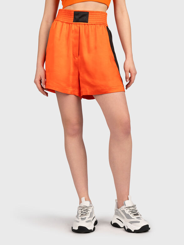 Shorts with logo accent - 1