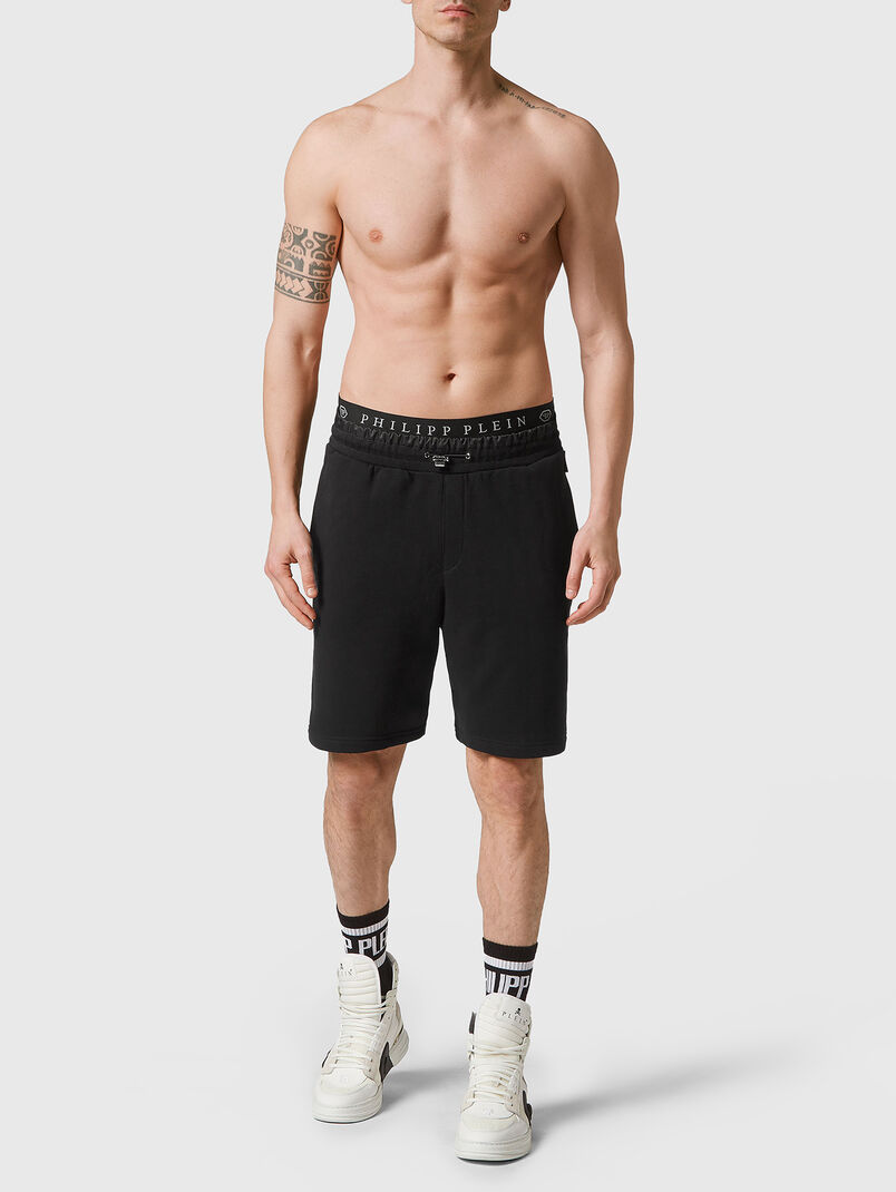Cotton blend shorts in black - 3