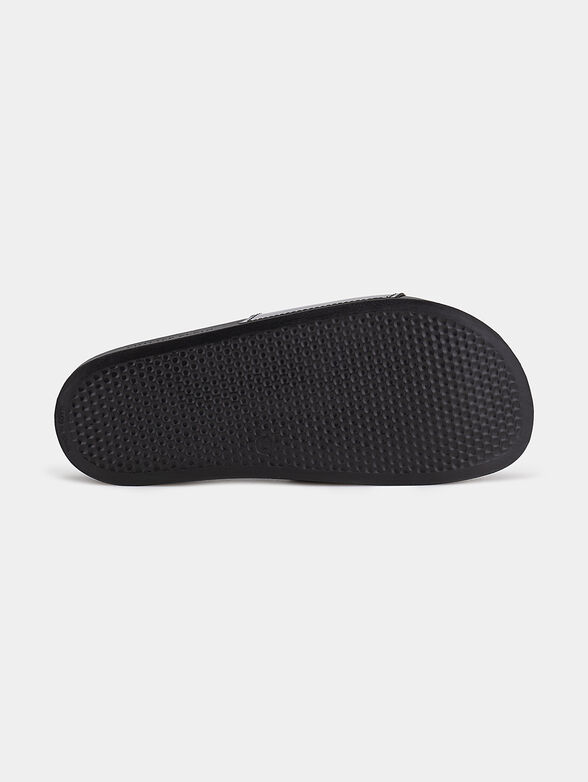 Slides in black with logo detail - 5