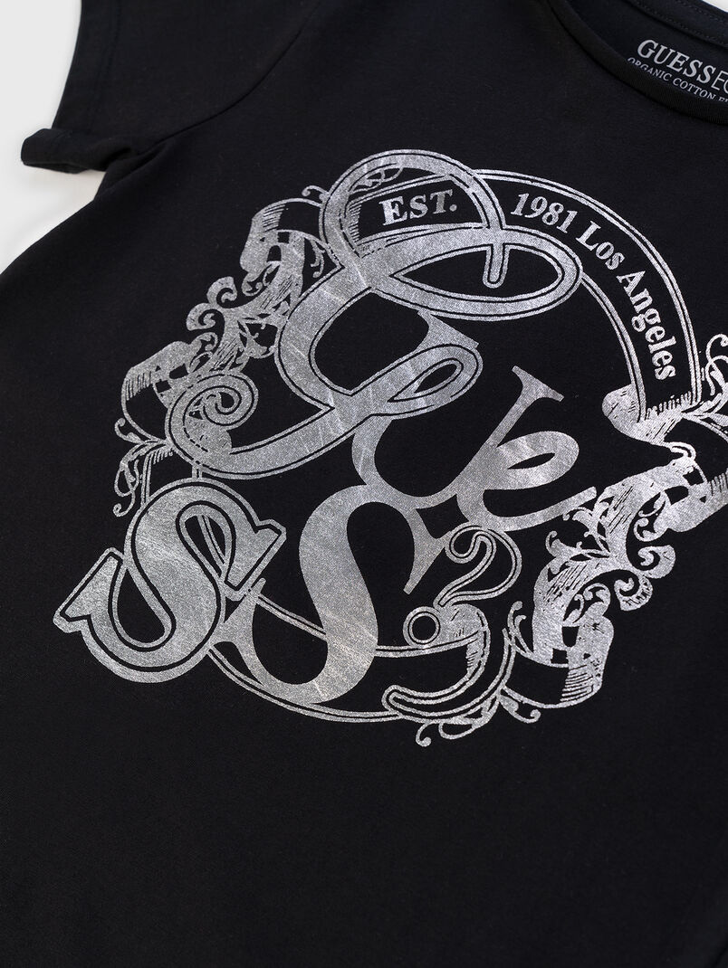 Black t-shirt with accent logo - 3