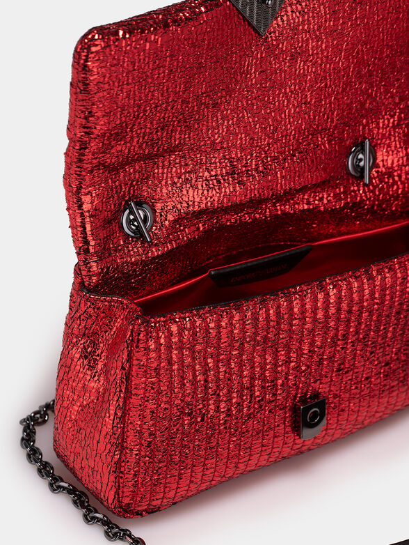 Red crossbody bag with glamorous effect - 6