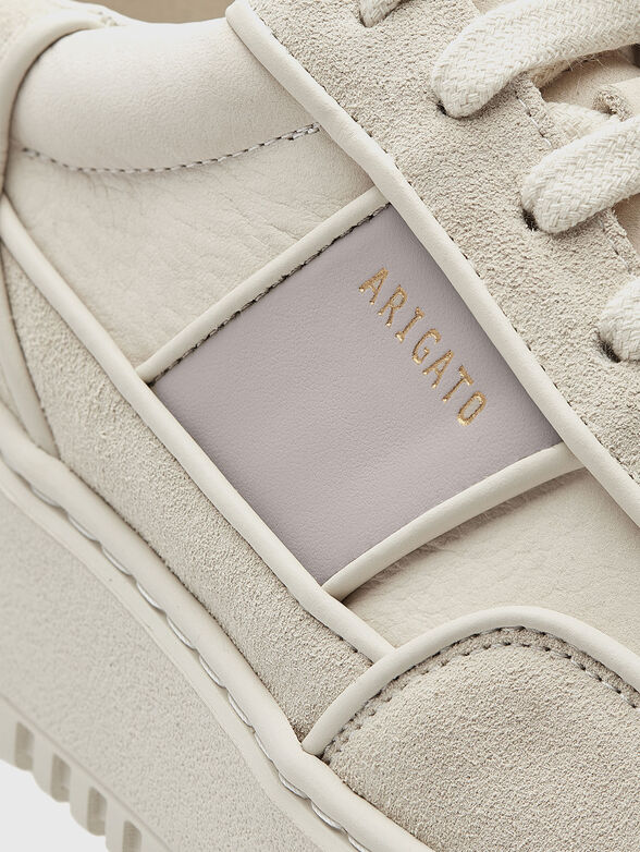 Leather sports shoes with golden logo  - 5