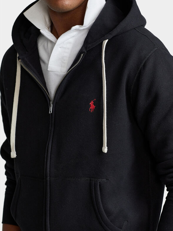 Hooded sweatshirt and zipper - 3