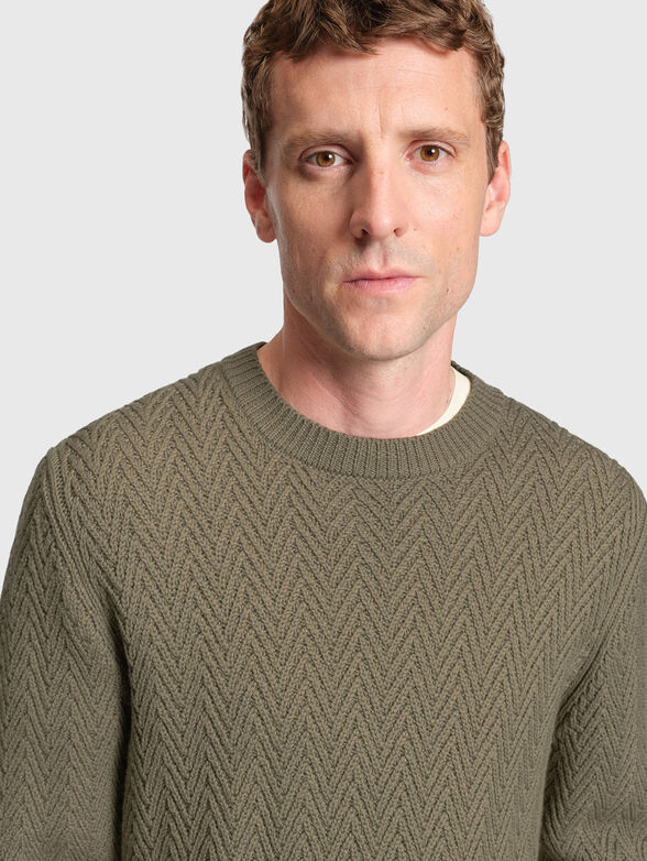 Knitted wool sweater - 4