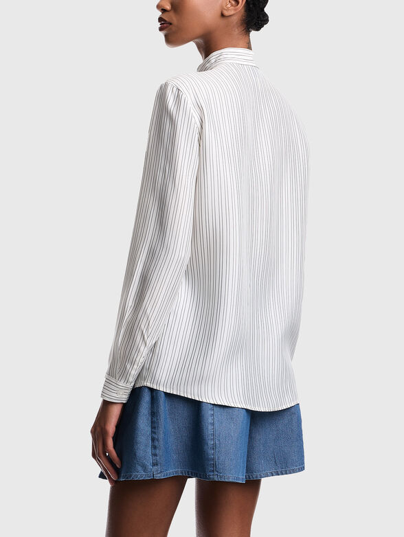 Striped shirt made of melange fabric - 3