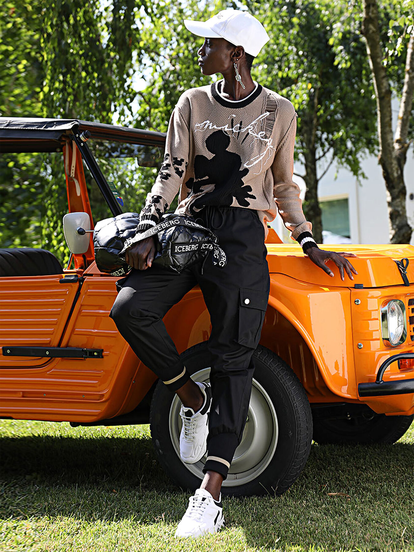 Mickey Mouse knitted sweater brand ICEBERG — Globalbrandsstore.com/en