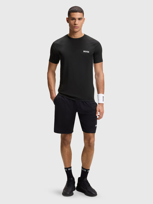 Slim T-shirt with contrasting details - 2