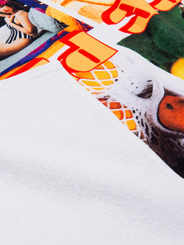 Beach towel with multicolor print - 4
