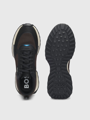 Sports shoes with logo - 5