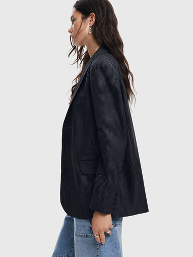 Jacket with two types of pattern - 5