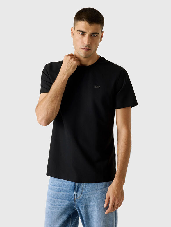 Slim fit T-shirt with oval neck - 1