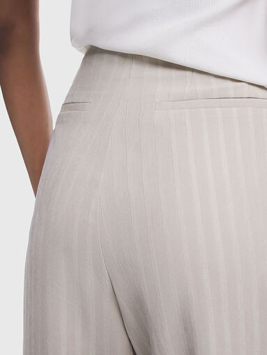 Pants with stripes - 3