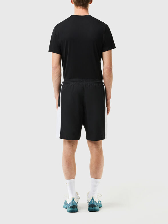 Short with contrast details - 2