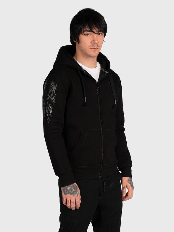 HZ018 black sweatshirt with print on the back - 1