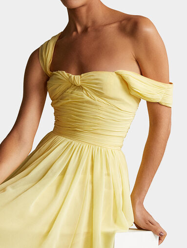 Yellow dress - 5