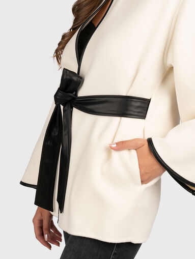 Jacket with wide sleeves and contrasting belt - 4