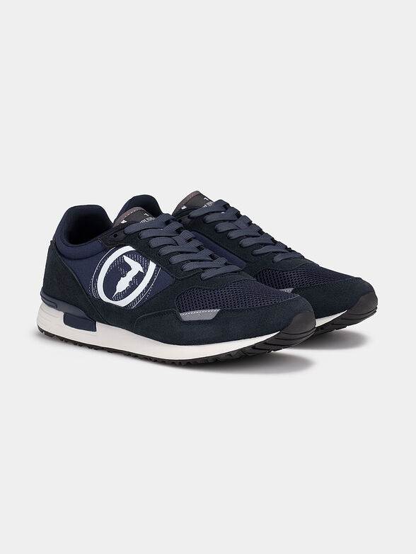 Sports shoes with logo - 2