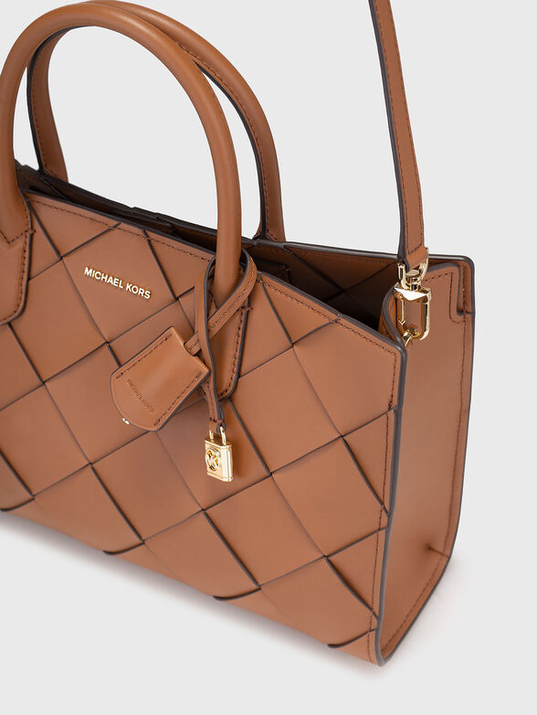 Leather bag with golden details - 5