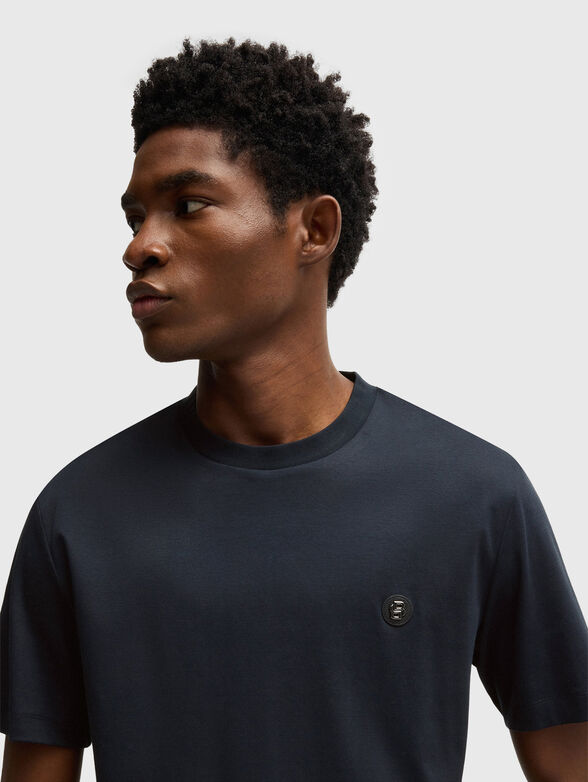 White T-shirt with oval neckline - 4