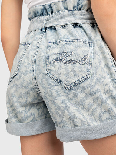 Denim shorts with belt - 3