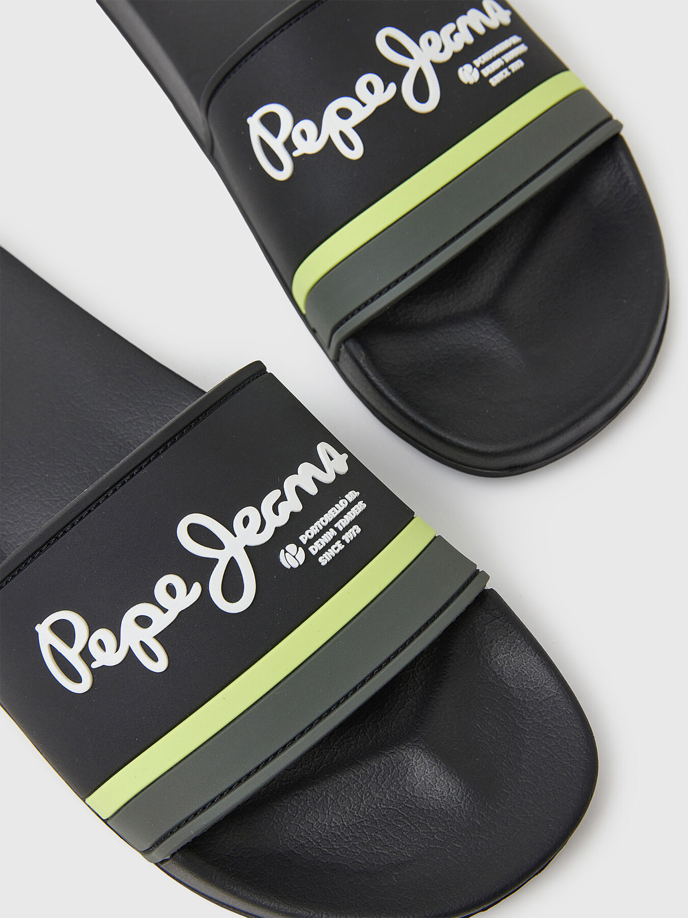 PORTOBELLO black slippers brand Pepe Jeans Globalbrandsstore en