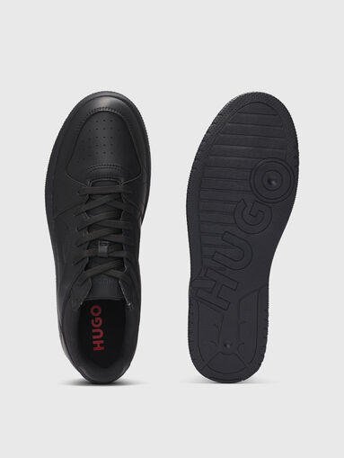 Sports shoes with logo - 5