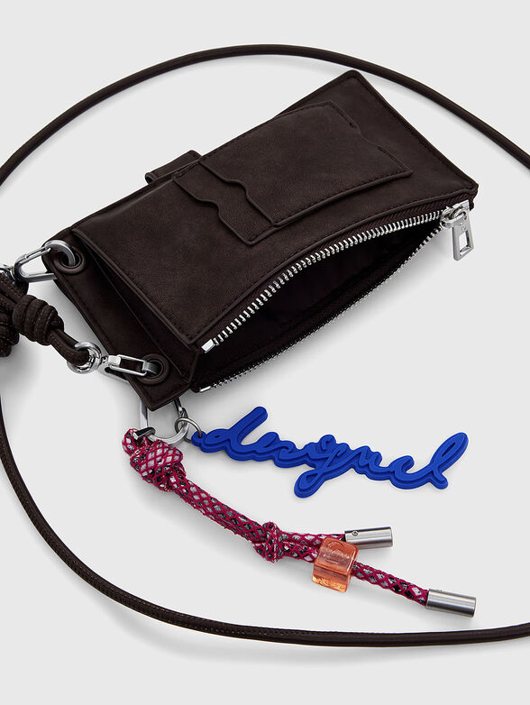 Brown phone case with logo  - 6