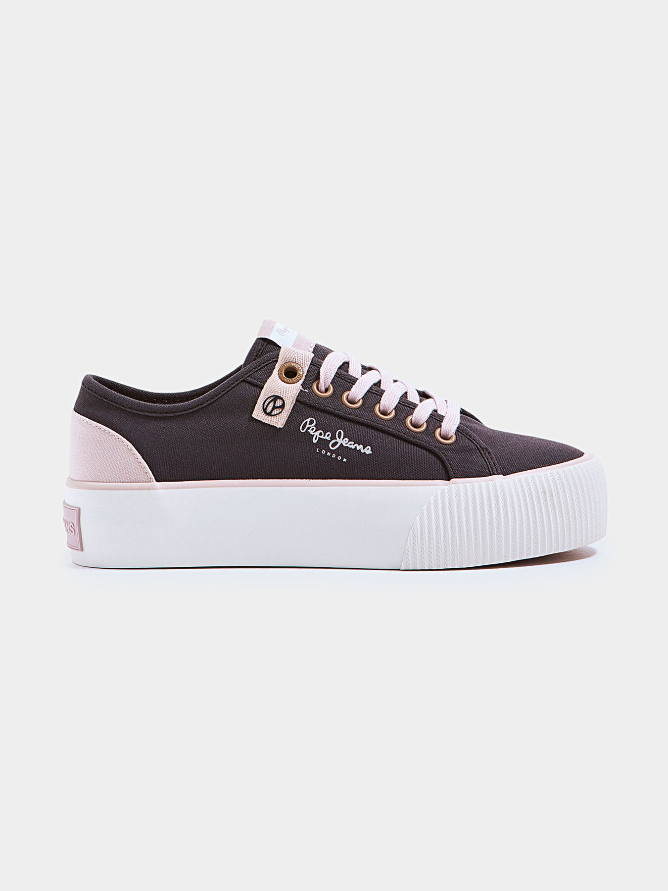 Bass sport shoes top