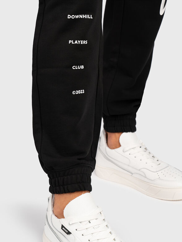 Black sports trousers with graffiti print - 3