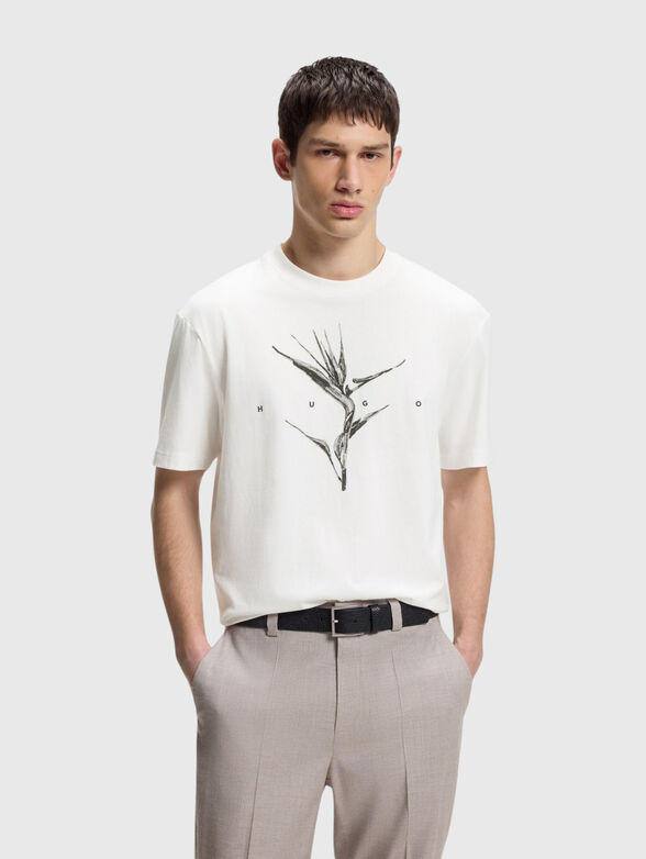 Cotton T-shirt with a print - 1