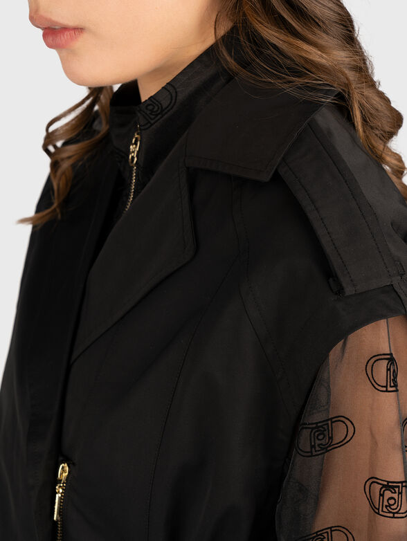 Vest with golden details - 4