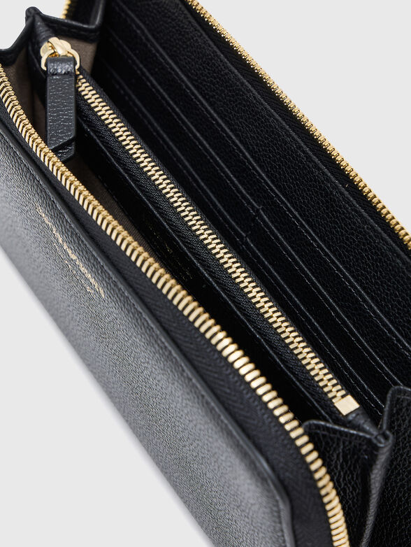 Wallet with gold colored logo - 3