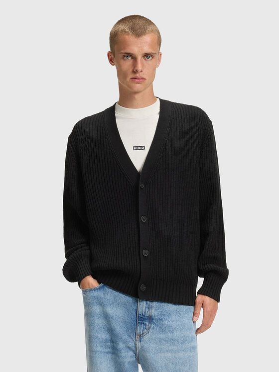 Жилетка с копчета и V-образно деколте - 1