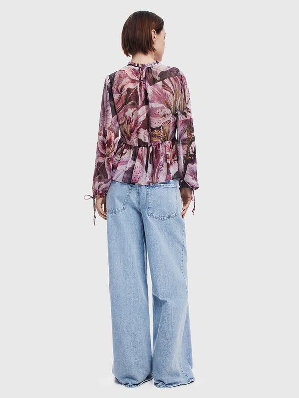 Blouse with accent fastening - 3