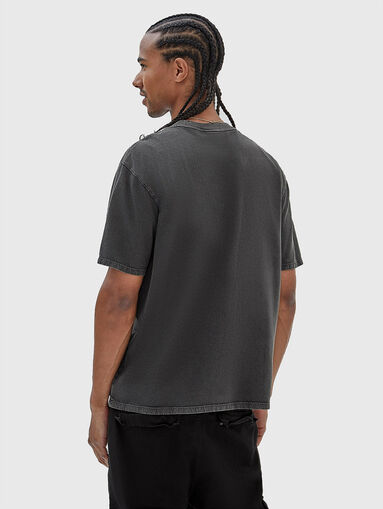 Vintage style black t-shirt with triangular logo - 3