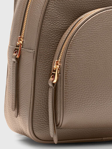 Beige leather backpack - 4
