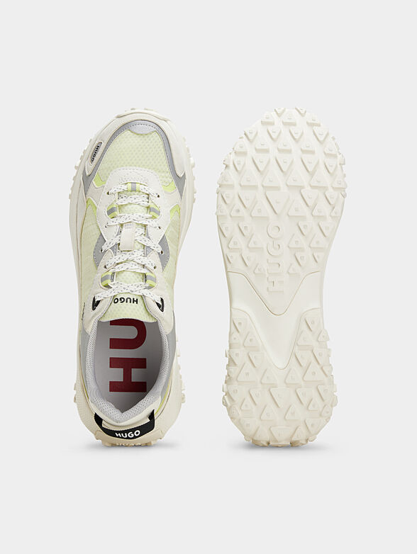Sports shoes with colorful inserts and logo - 6