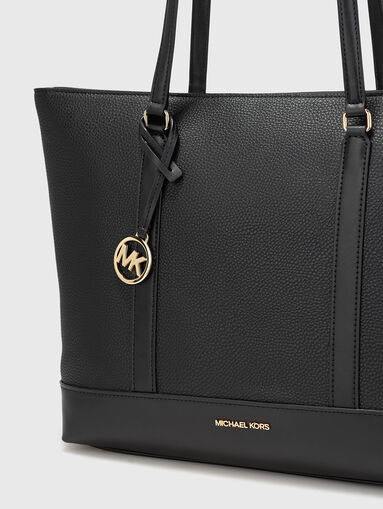 Large ANDIE bag with granulated texture - 4