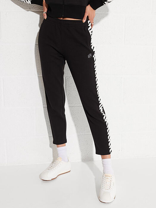 Track pants with stripes 