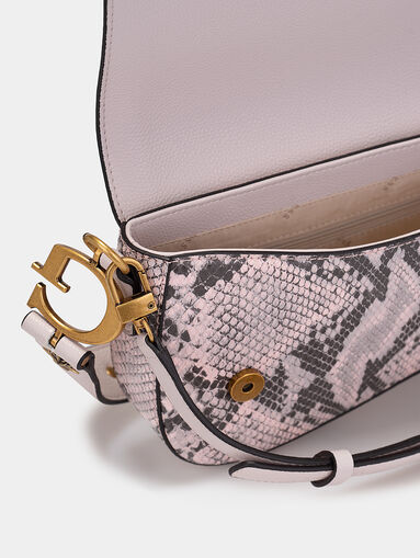 Bag with a modern snake print - 5