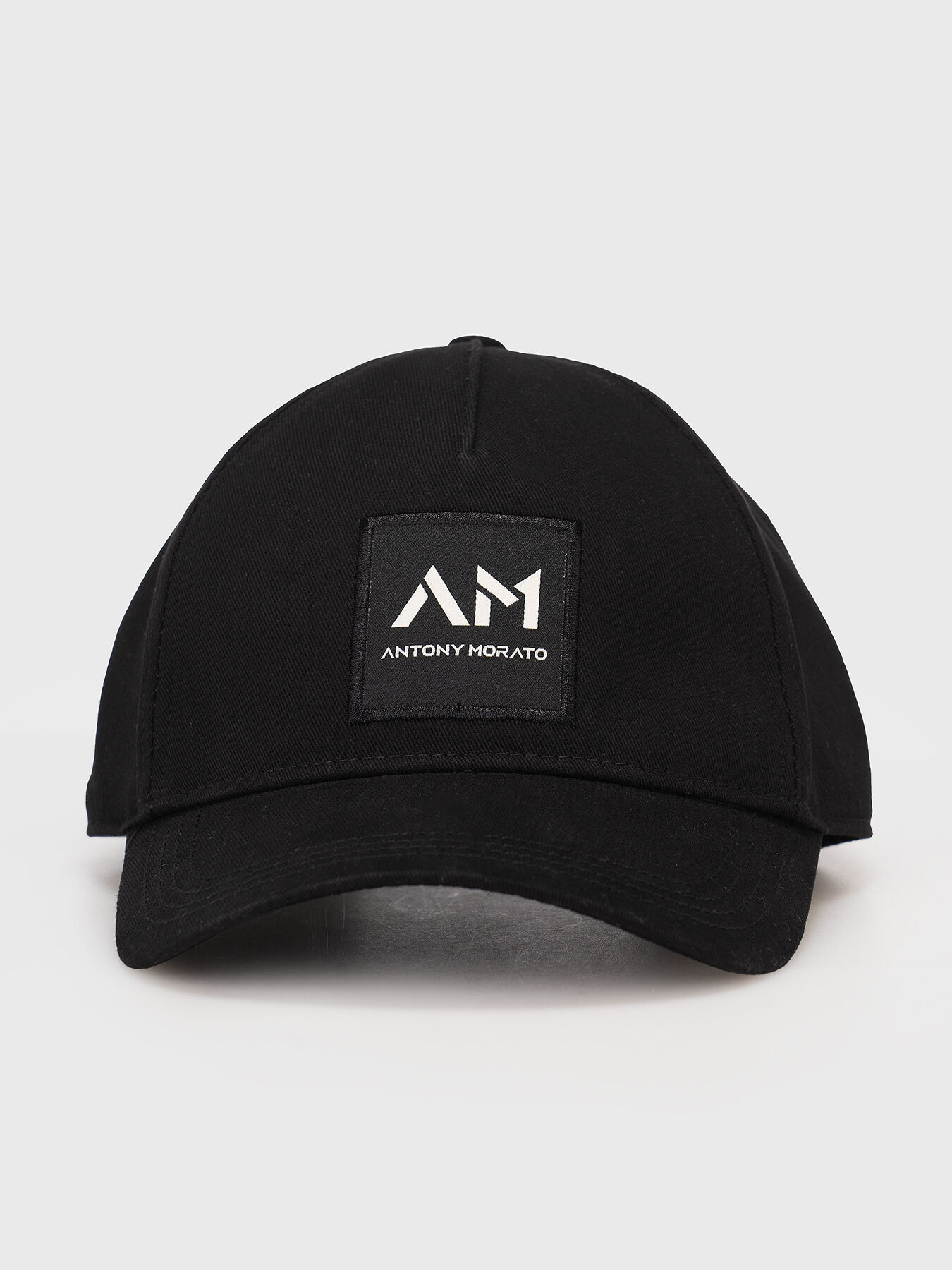 Black cap with logo patch brand ANTONY MORATO Globalbrandsstore en